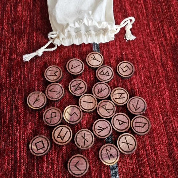 24 Elder Futhark Old Norse Runes Red Cedar - Picture 1 of 4